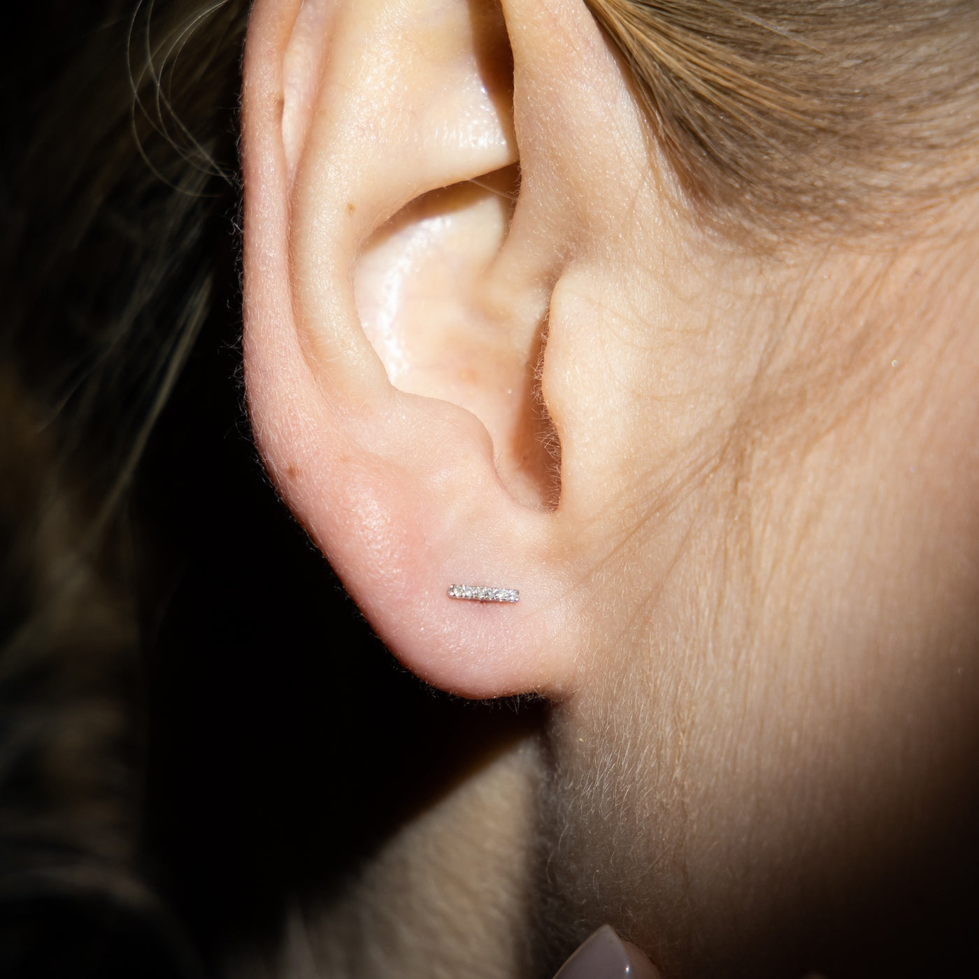 "Precious Barrette" Earrings D0.03/12 - 375/1000 White Gold