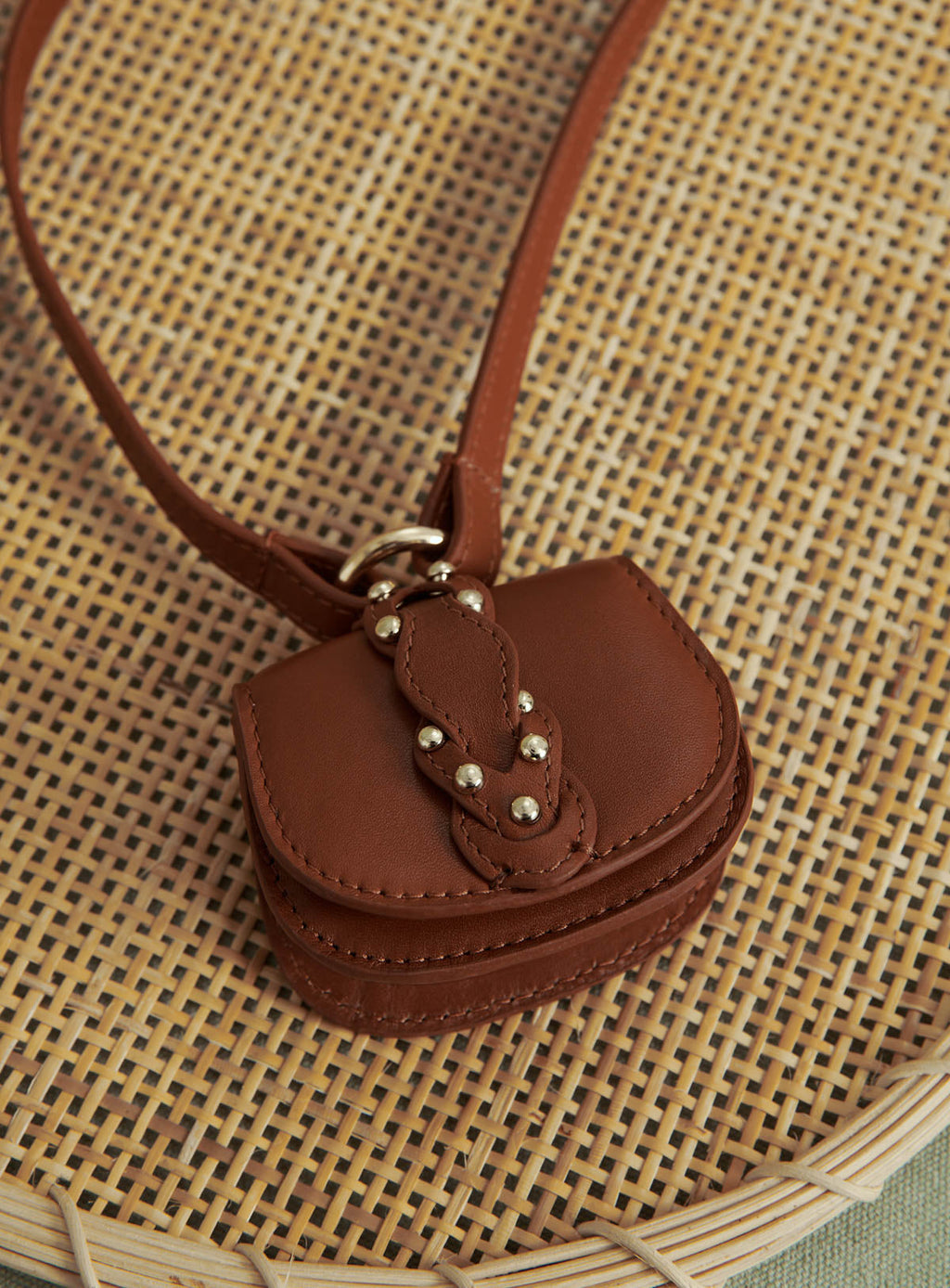 EDRO STUDDED EARPHONE HOLDER PETITE MENDIGOTE
