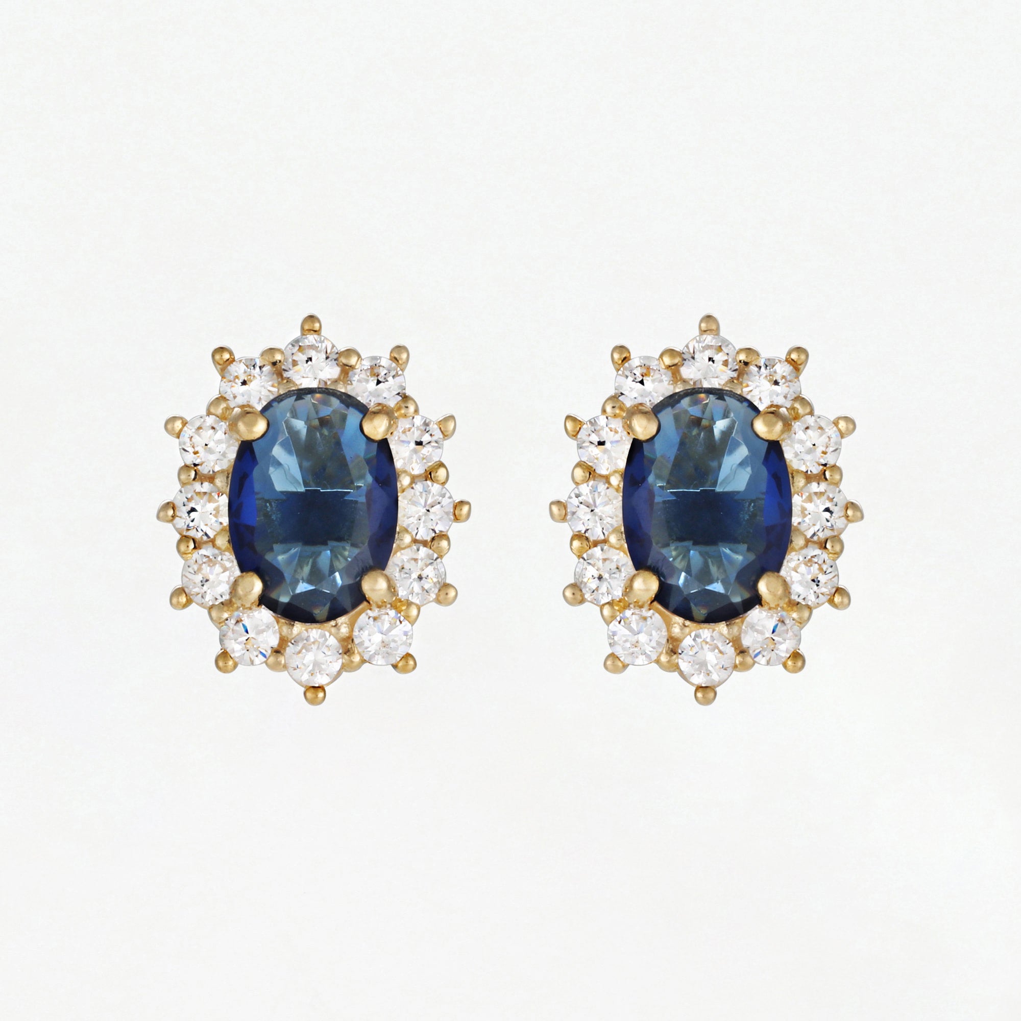 Pendientes “Brela” en oro amarillo 375/1000 y zafiro