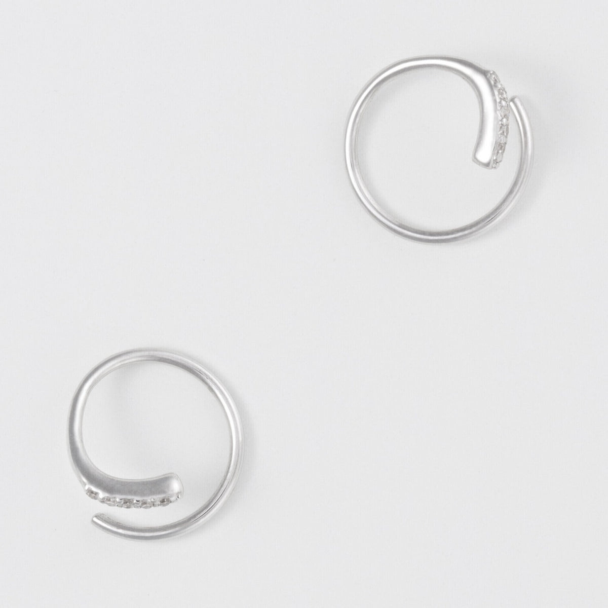 Boucles D'Oreilles "Joli Tourbillon Diamant" D0,03/10