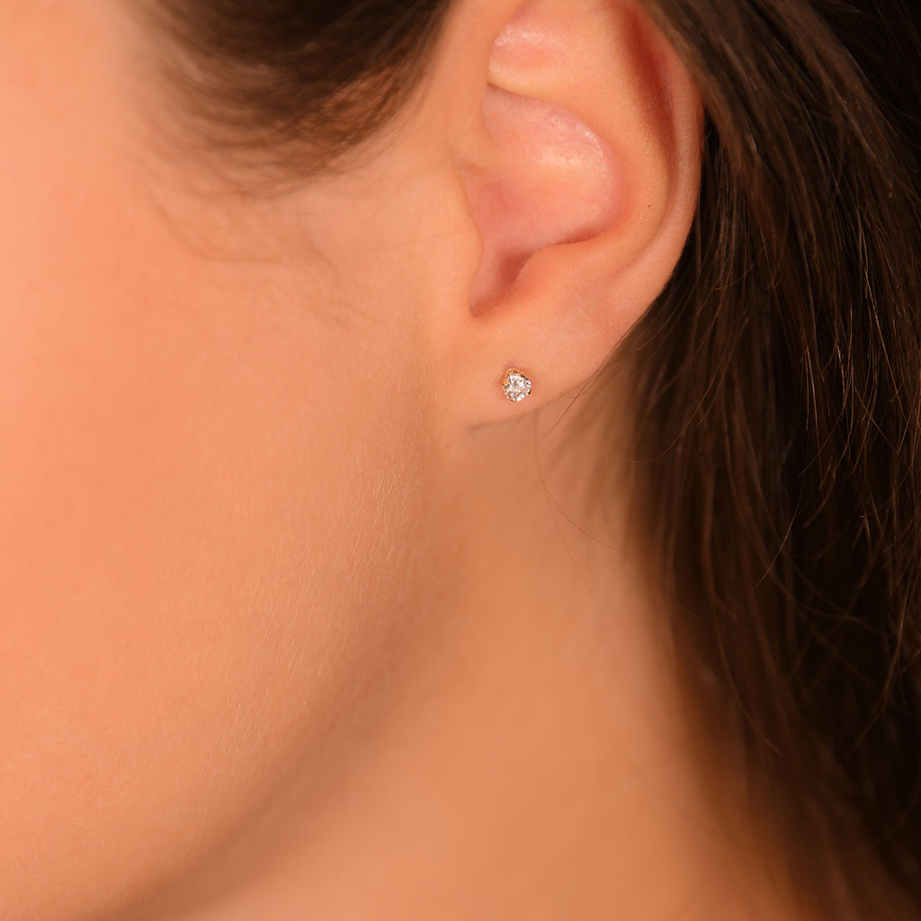 Pendientes “Puces” 3Mm Oro Amarillo 375/1000 Y Circonitas