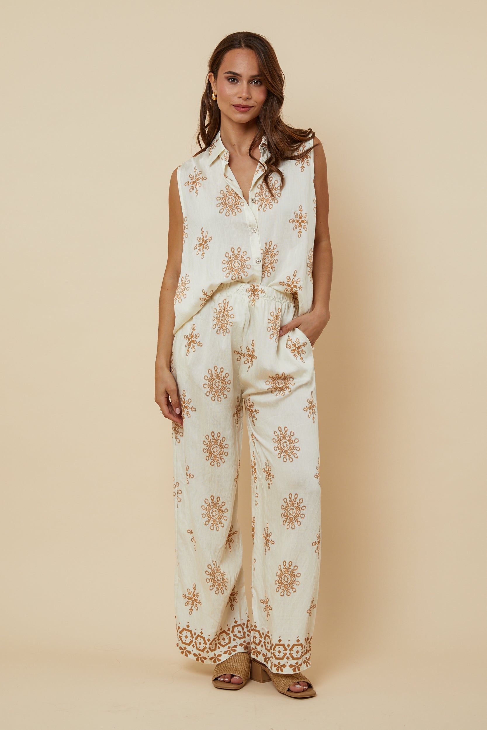 Conjunto - Camello