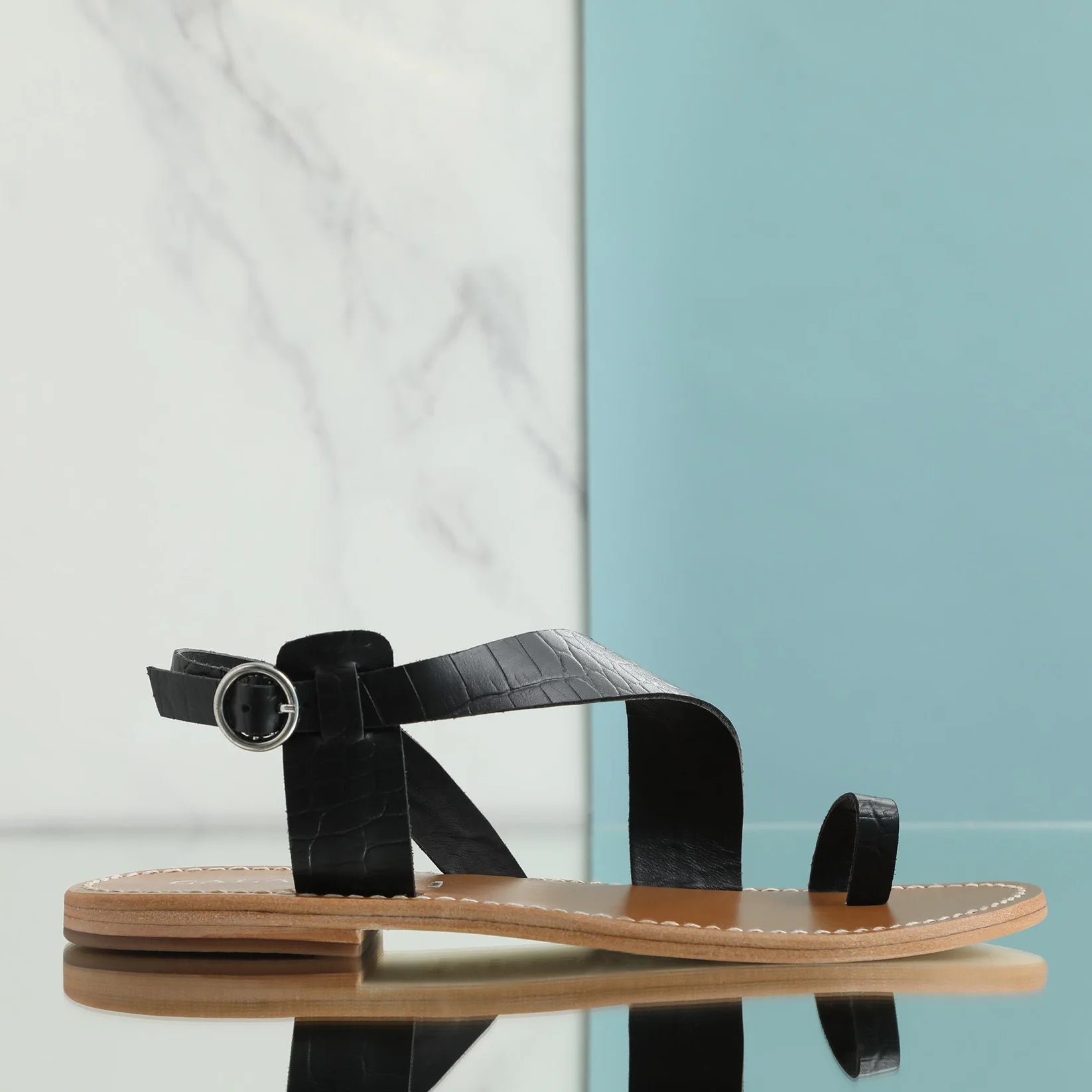 Sandalias Farshid Entre Dedos - Black Croco