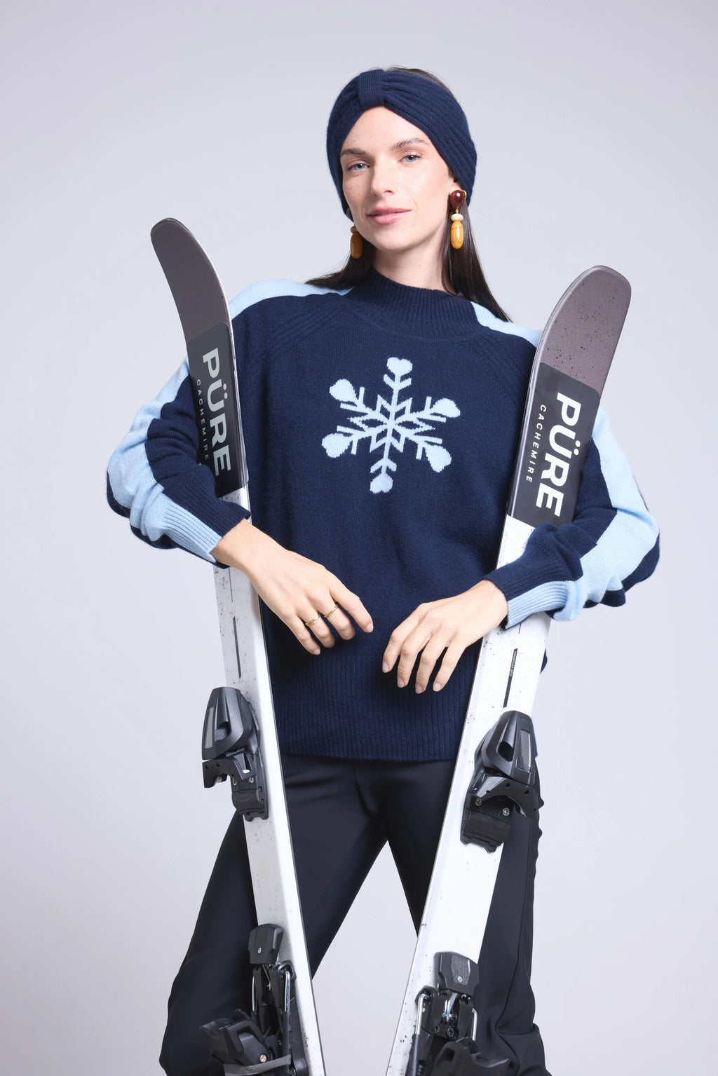 Trui met opstaande kraag en grote sneeuwvlok Flora - Marineblauw en hemelsblauw - Dames - 100% kasjmier