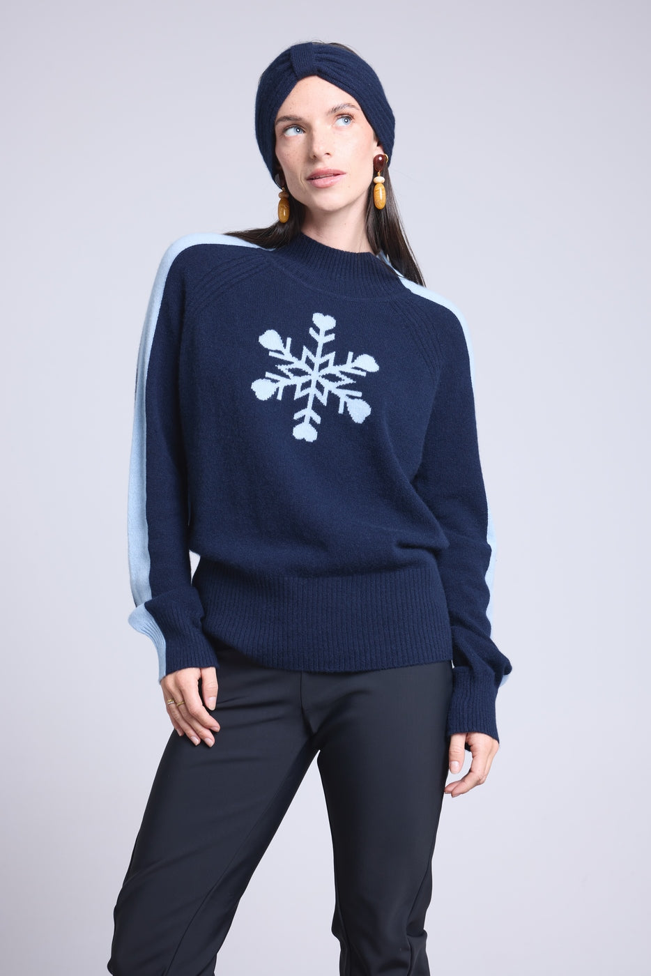 Trui met opstaande kraag en grote sneeuwvlok Flora - Marineblauw en hemelsblauw - Dames - 100% kasjmier
