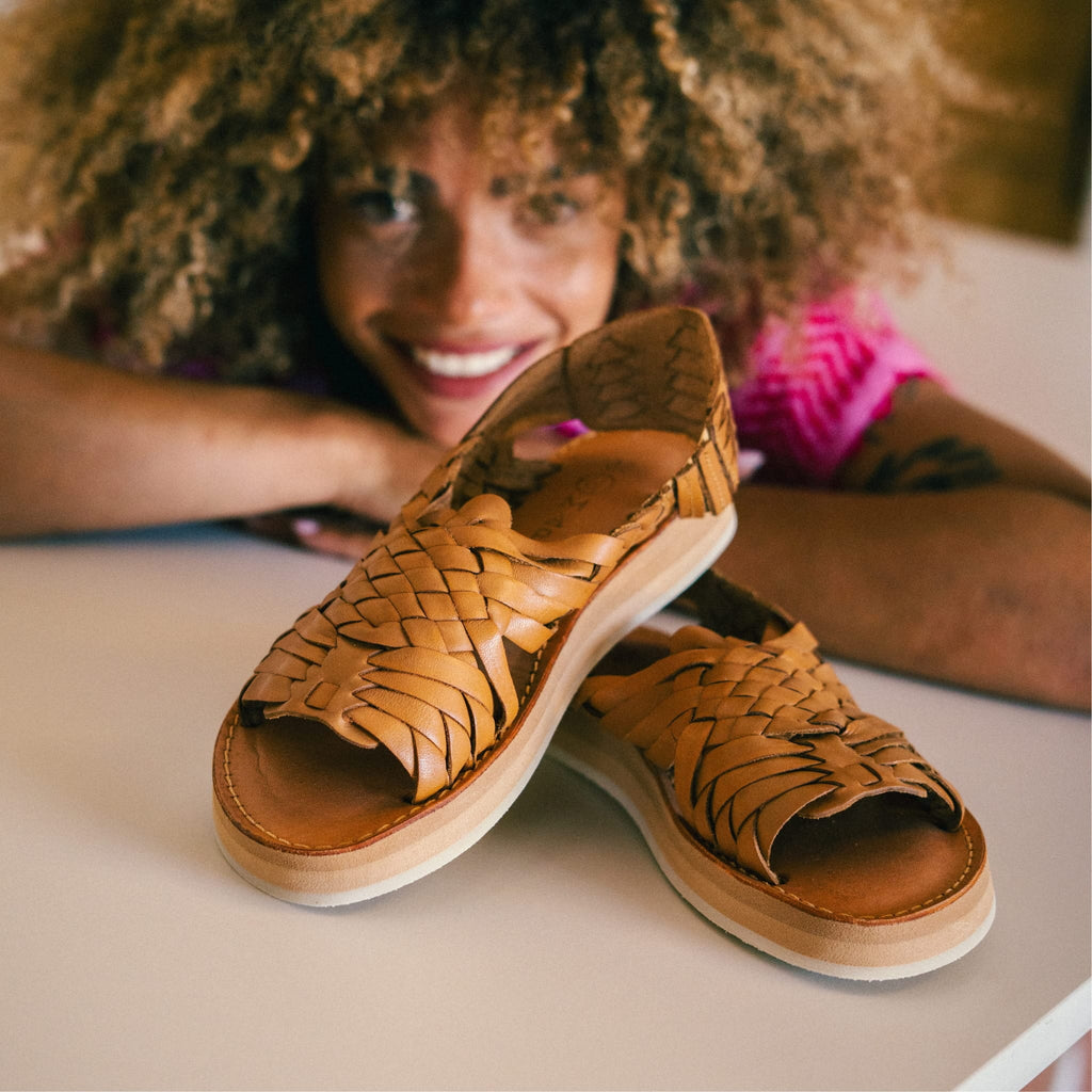 Frida Sandals - Camel