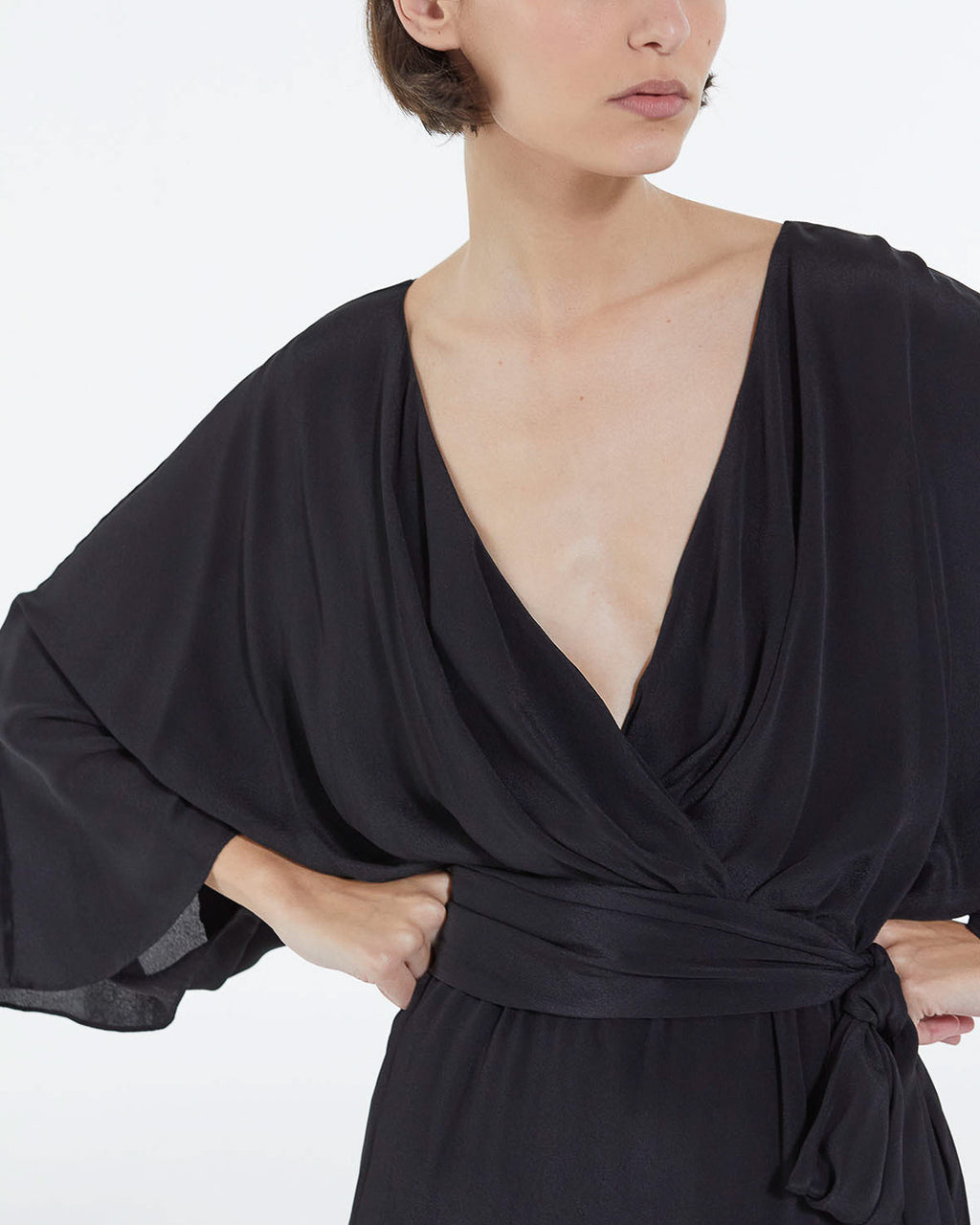 The Kooples - Vestido kimono corto con cinturón de viscosa y seda - Negro - Mujer