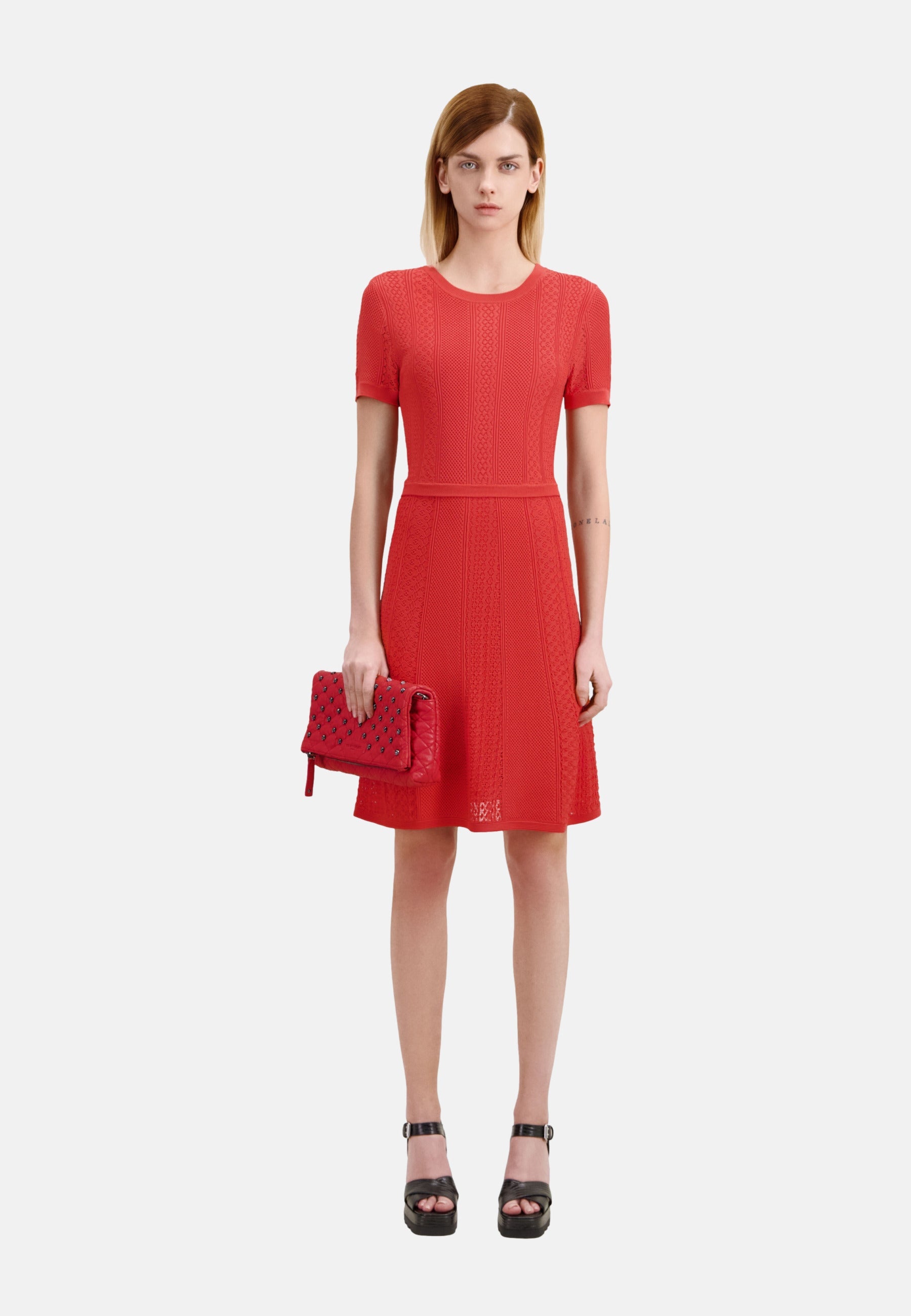 The Kooples - Vestido Corto Con Apertura en la Espalda y Detalles de Puntos