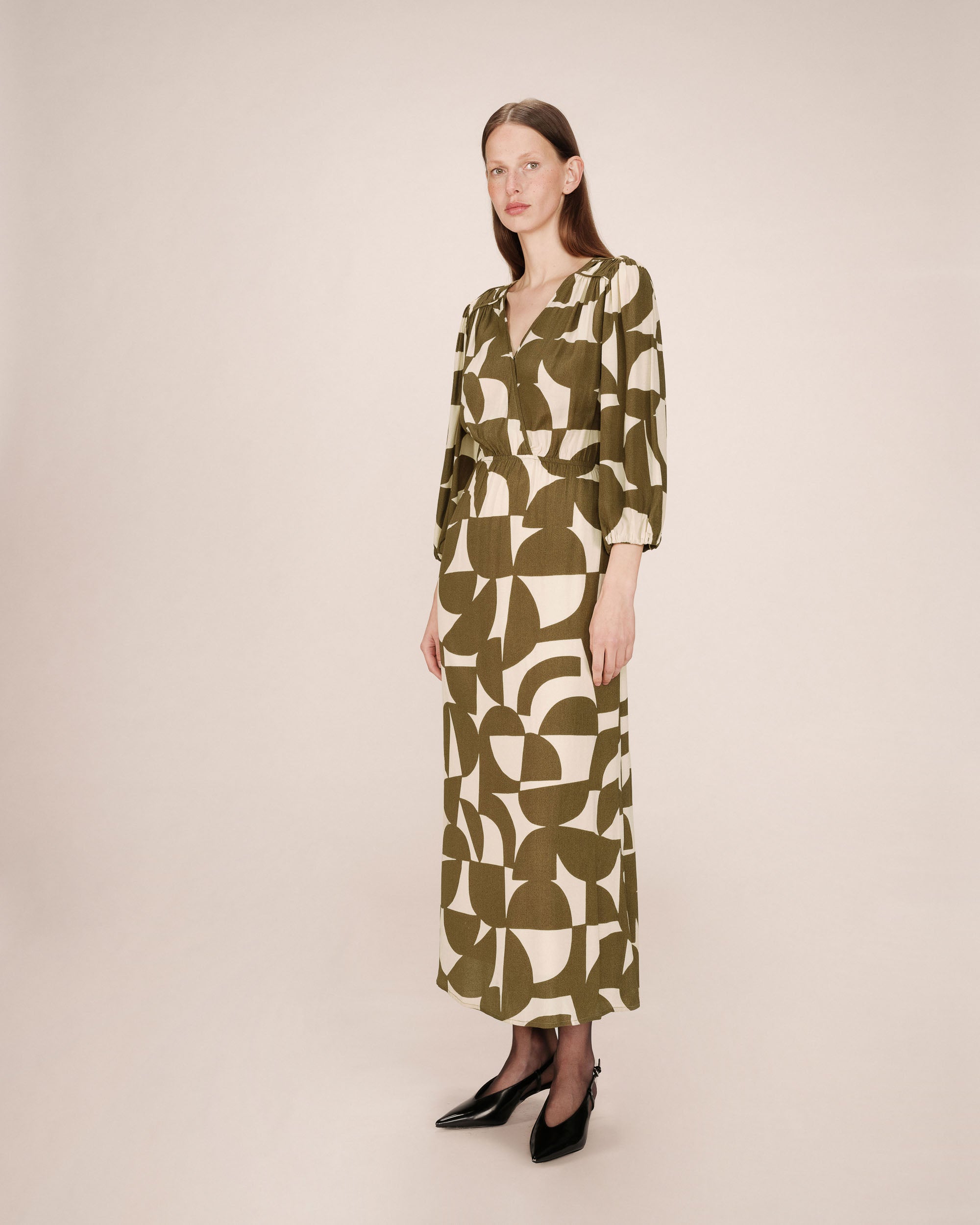 Vestido Corto Gráfico Oliva Shelly