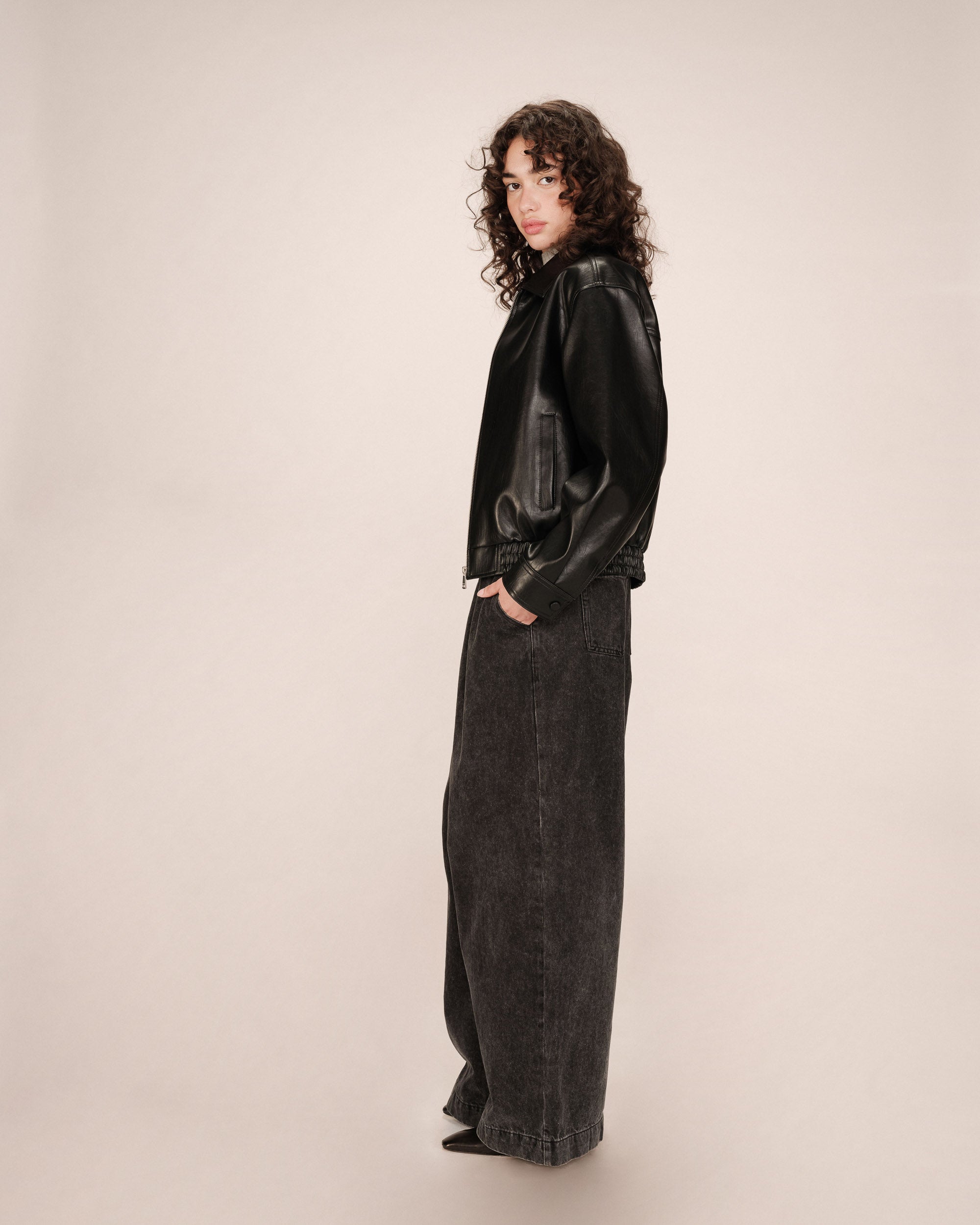 Sunisa Black Jacket