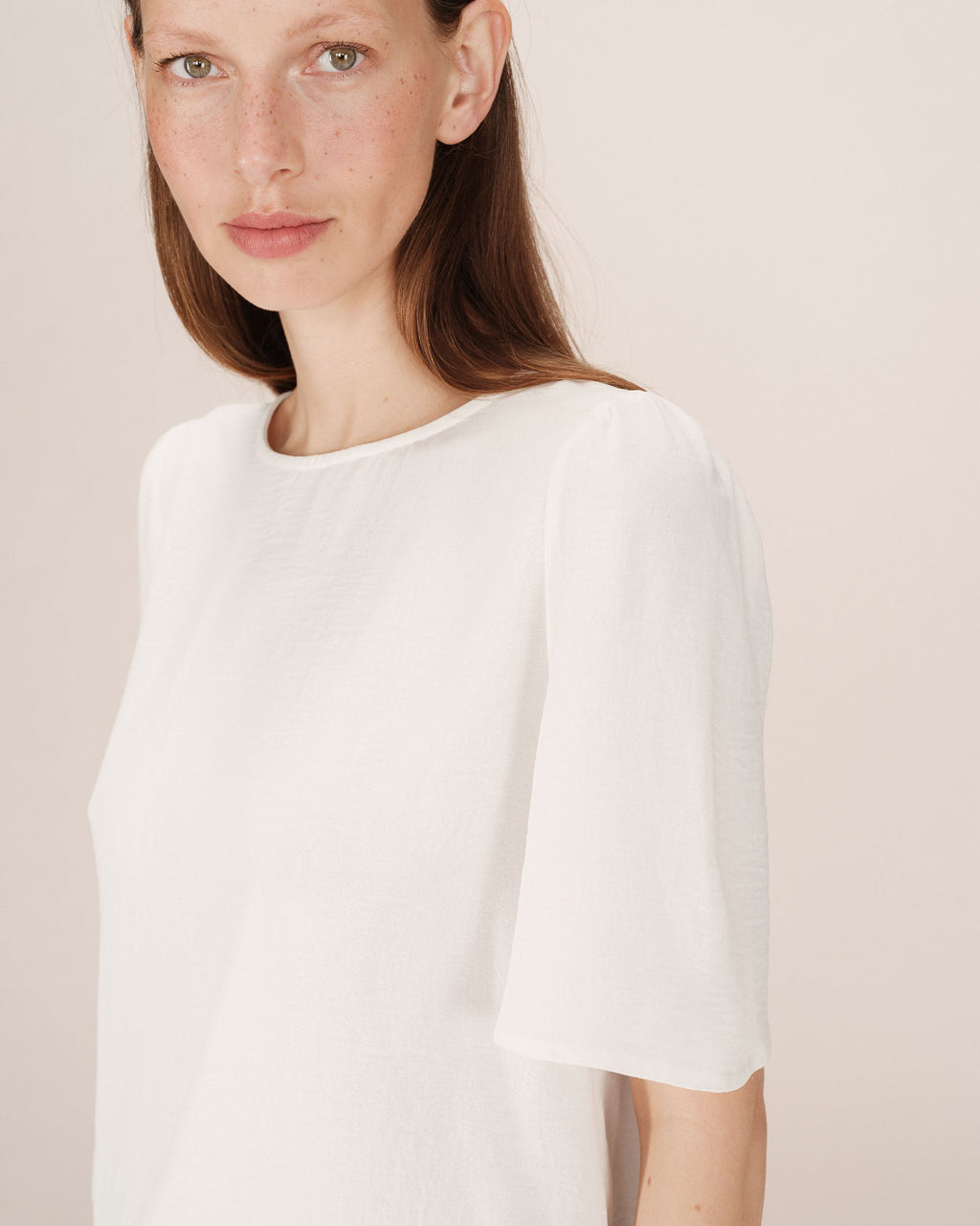 Ivory Round-Neck Fluid Top Shine