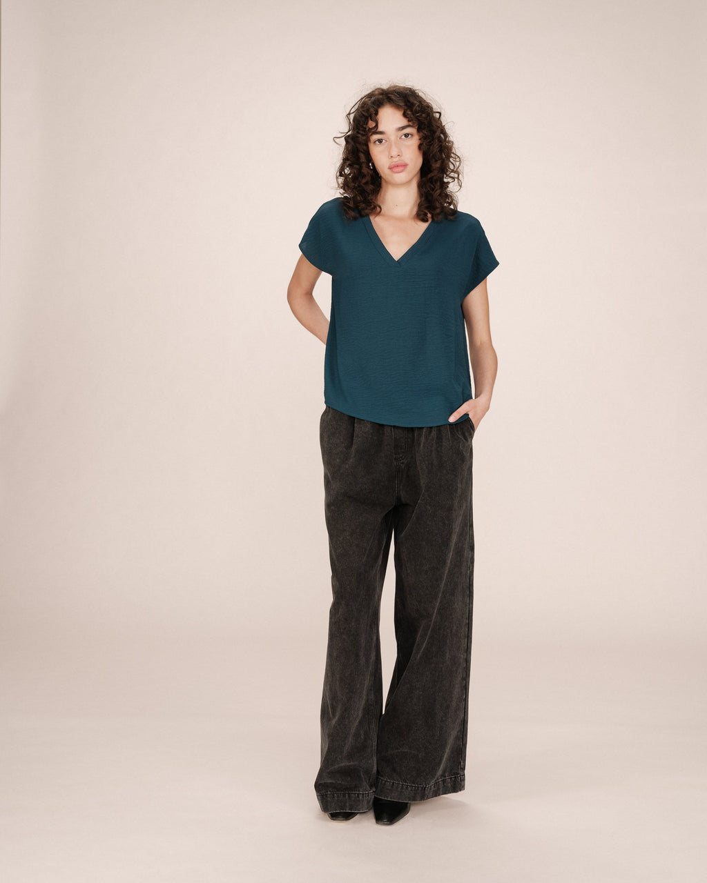 Fluid V-Neck Top Emerald Season