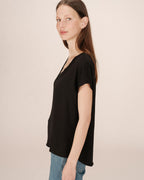 Top Fluido Escote V Negro Season