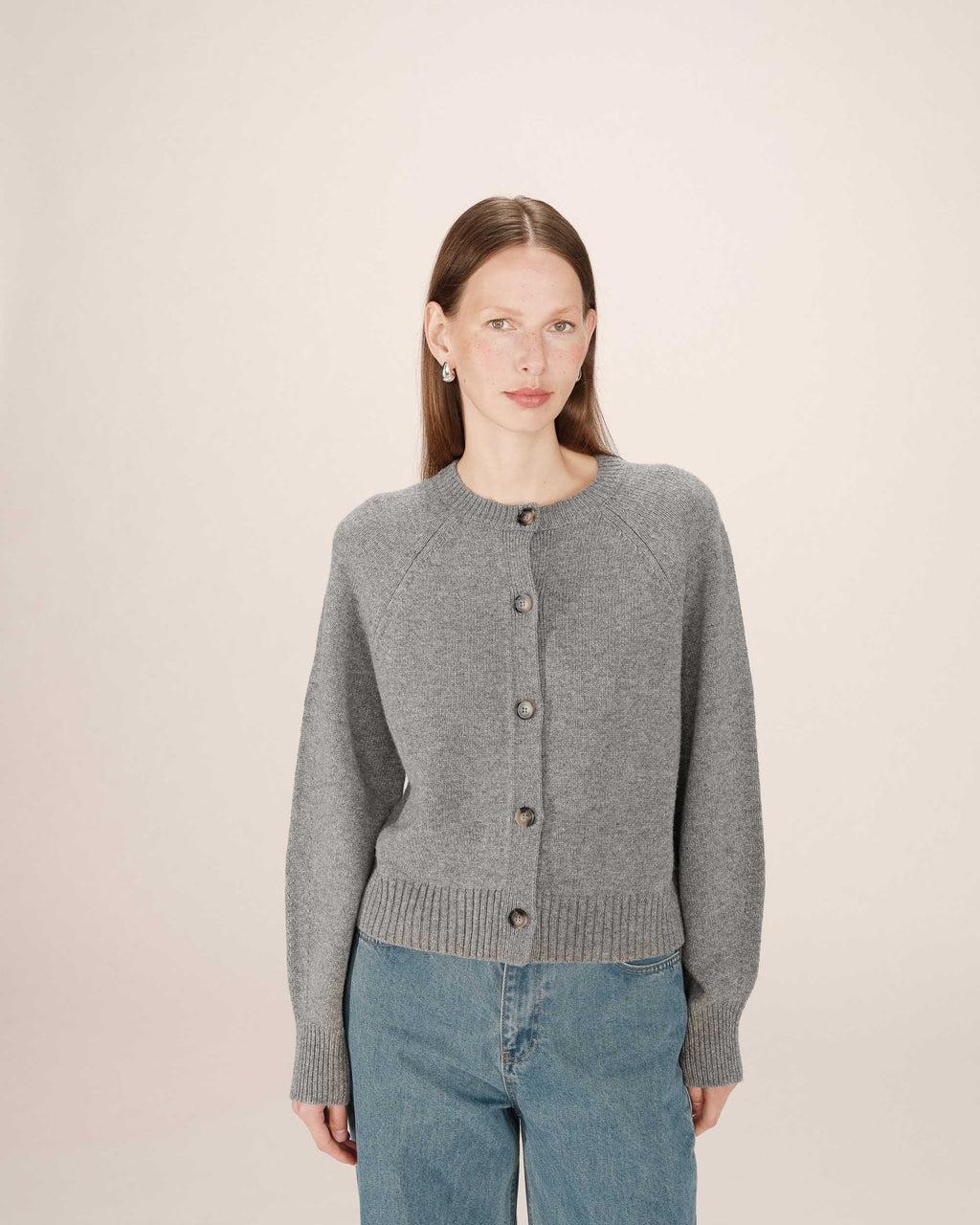 Buttoned Grey Cardigan Sanders