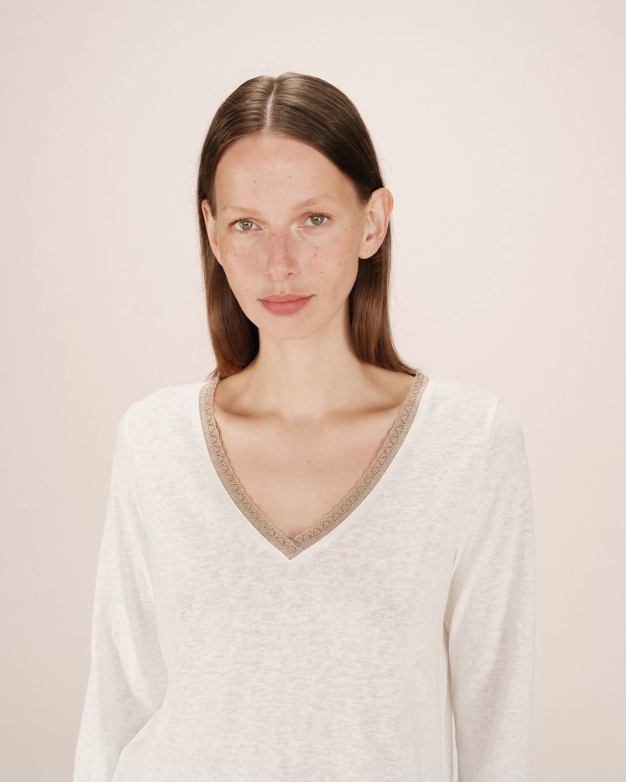 Ivory V-Neck T-Shirt Selton