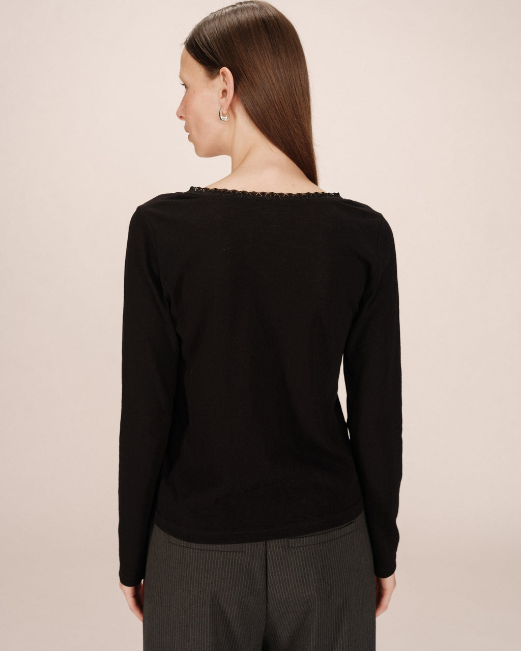 Camiseta Cuello V Negro Selton