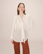 Blusa Cuello Lavallière Crudo Splendide