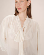 Blusa Cuello Lavallière Crudo Splendide