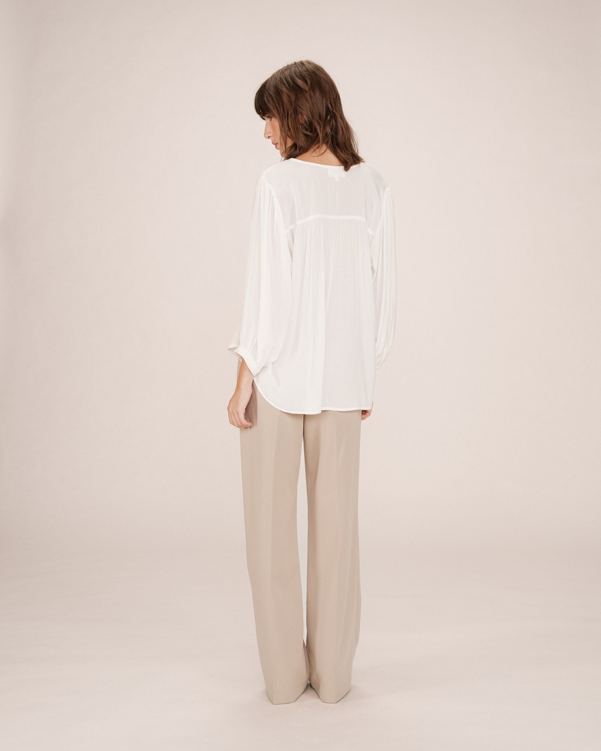 Blusa Recta Fluida Marfil Solo