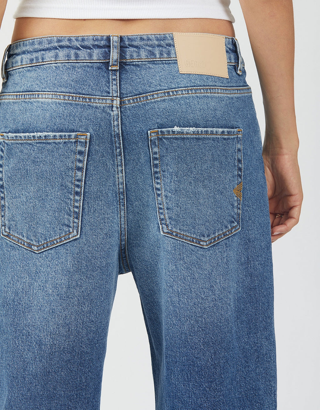 Gaia Loose Straight Jeans - Dnm V-378 - Women