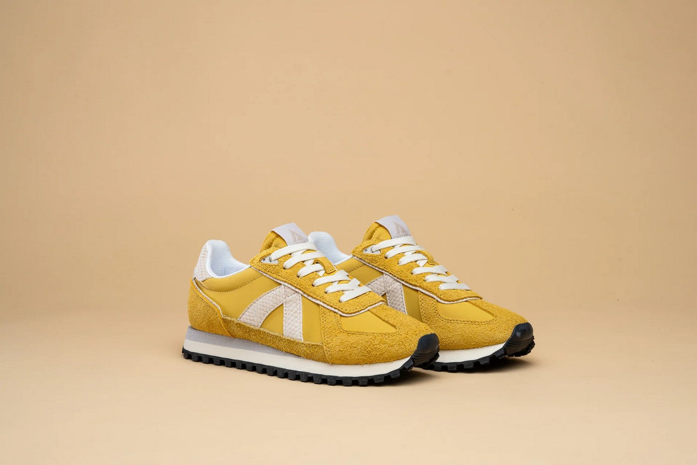 Sneakers Gate - Oak / Snake/Gold