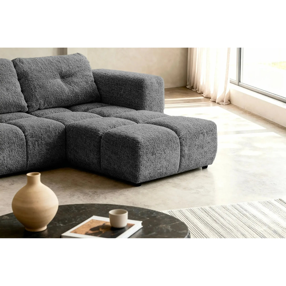 Gris foncé