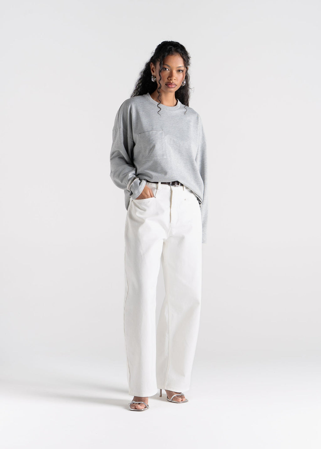 Jean Ava Mid-Waist Barrel - White