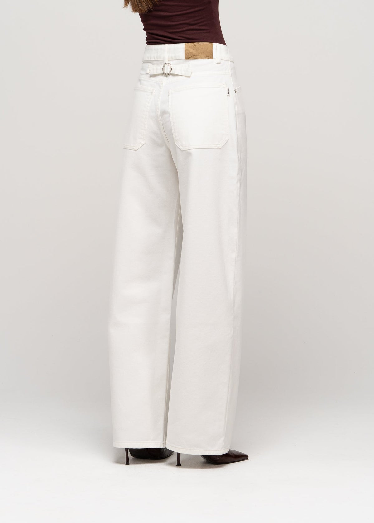 Jean Ava Mid-Waist Barrel - White