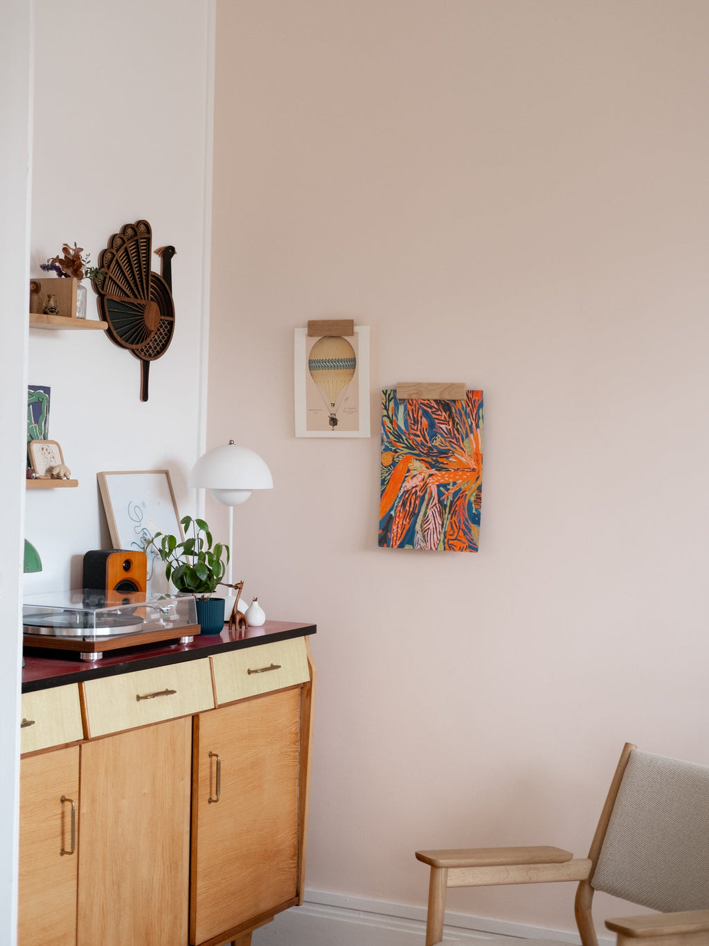 Raisin Poster Holder
