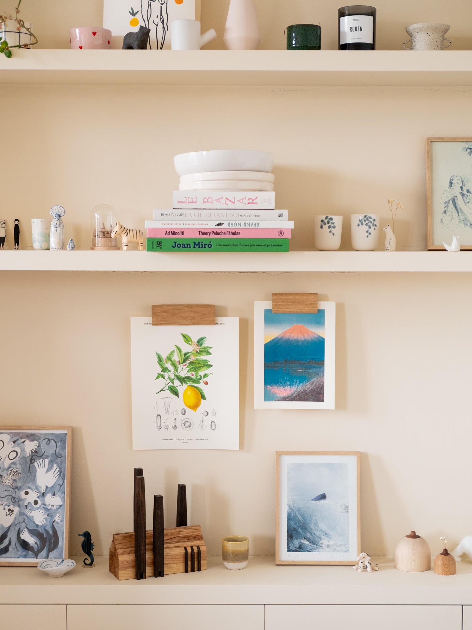 Raisin Poster Holder