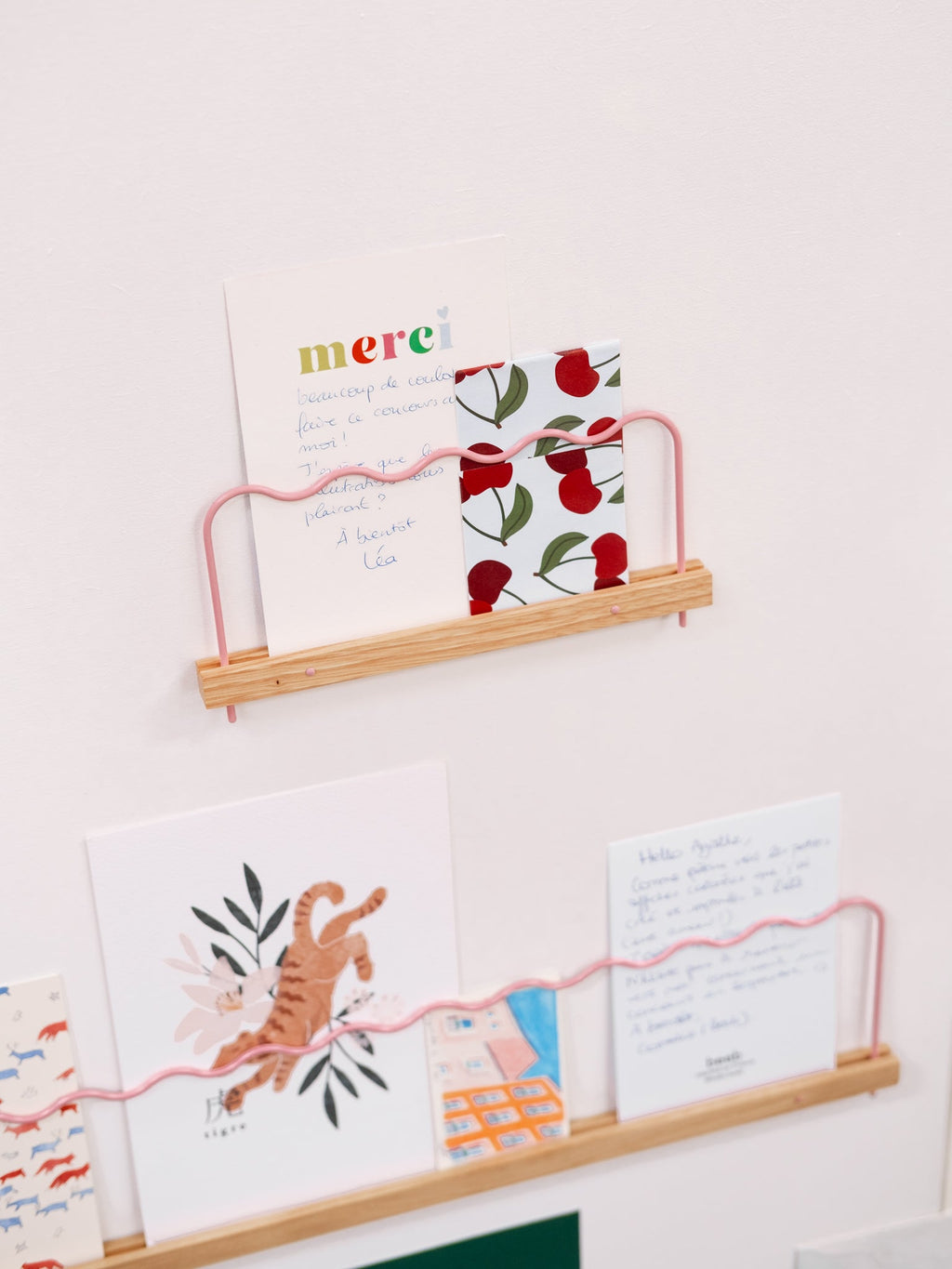 Super-Poses Onde Photo Ledge - Light Pink