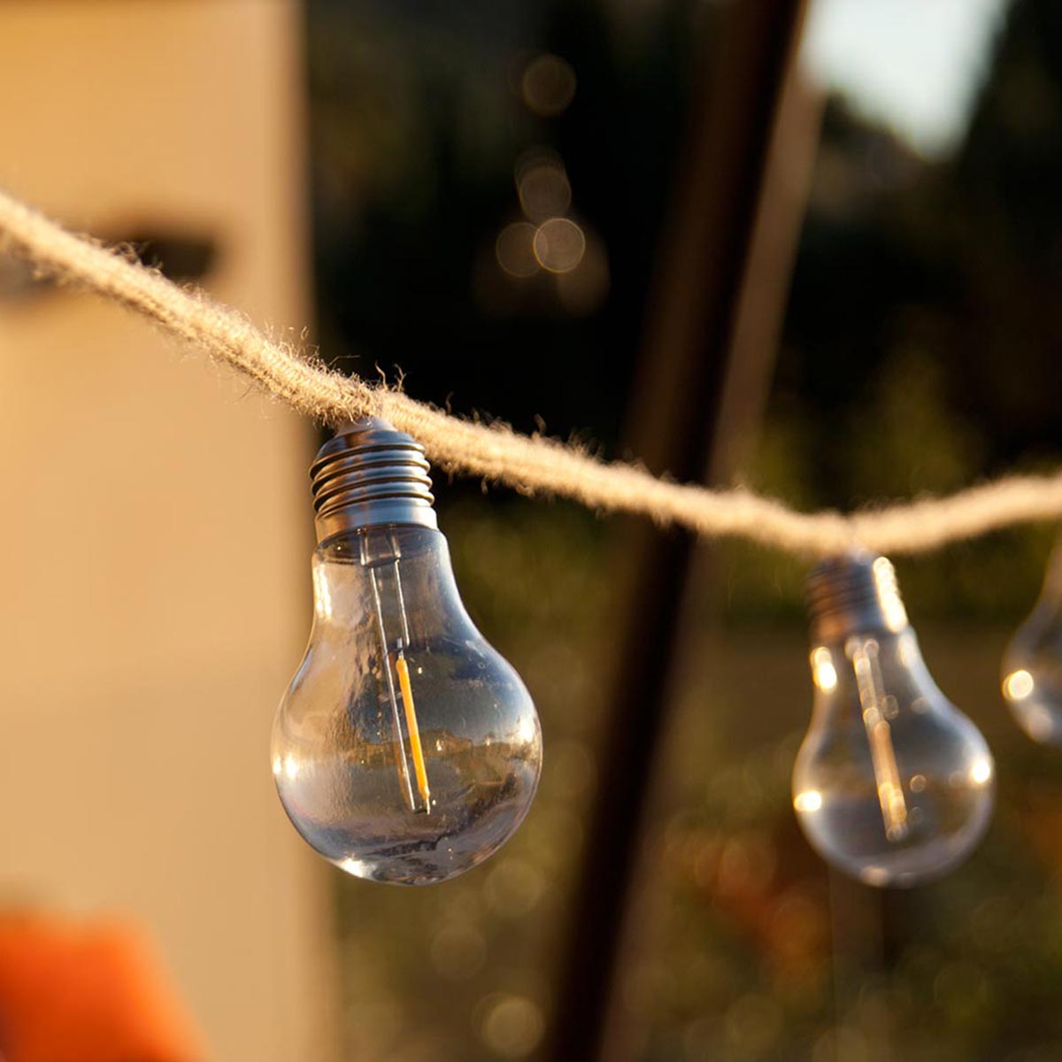 Outdoor string lights in rope with 10 transparent filament bulbs warm white LED FANTASY CORD 7.70m - REDDECO.com