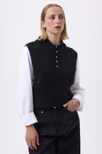 Kapuzen-Plastron mit goldenen Knöpfen Halo – Schwarz – Damen