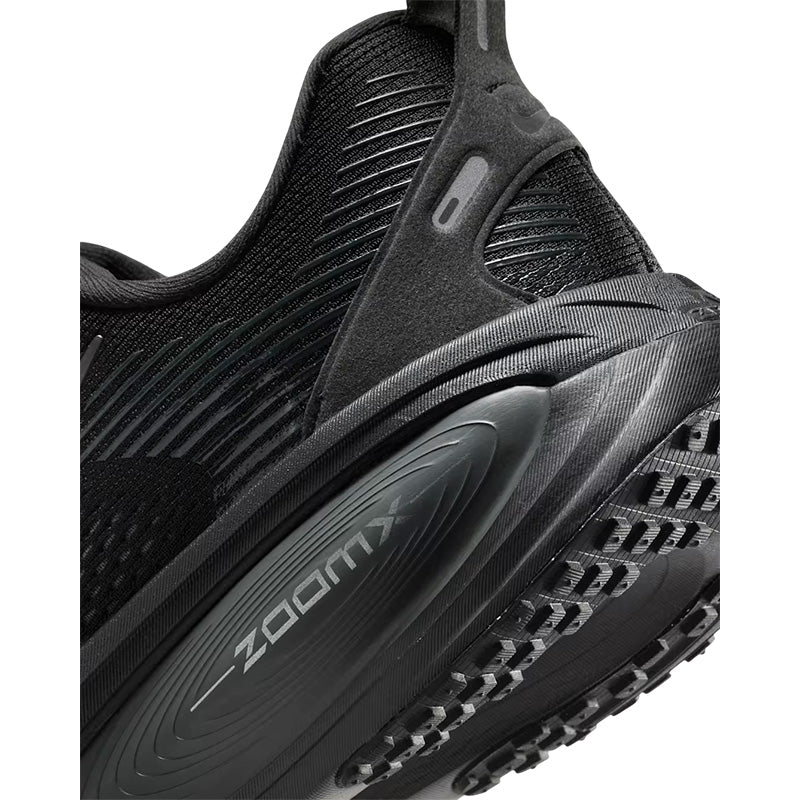 Baskets Homme Nike Vomero 18