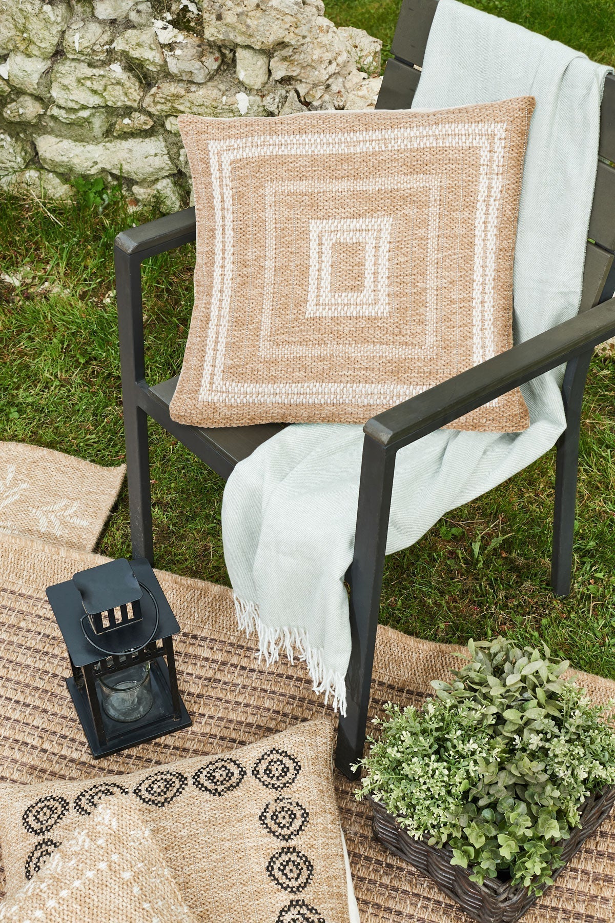White rectangle cushion cover with natural jute effect Nazar rugs
