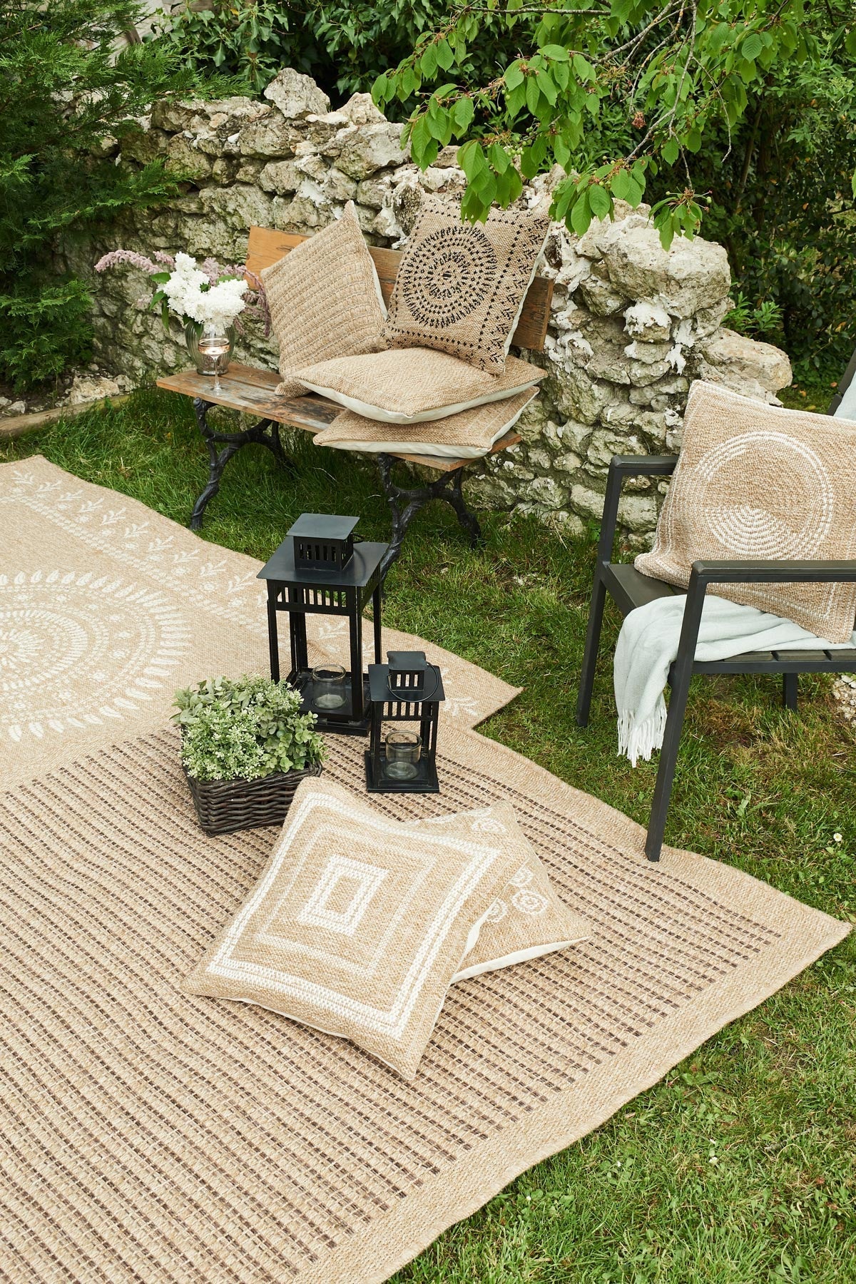 White rectangle cushion cover with natural jute effect Nazar rugs