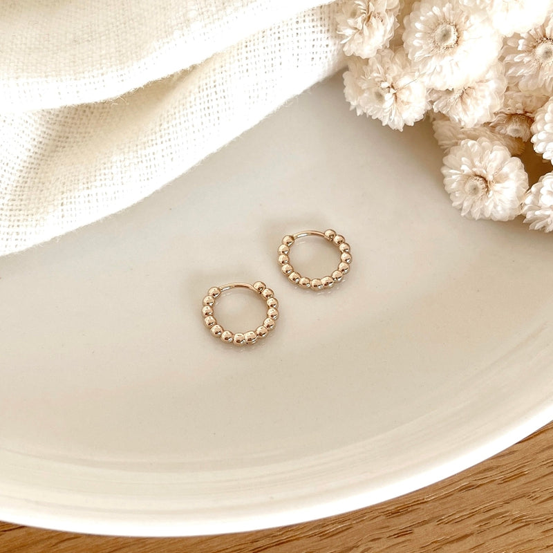 Pendientes mini aros “Lino” bañados en oro-Pendientes-instants-plaisirs-Instants Plaisirs | Joyas