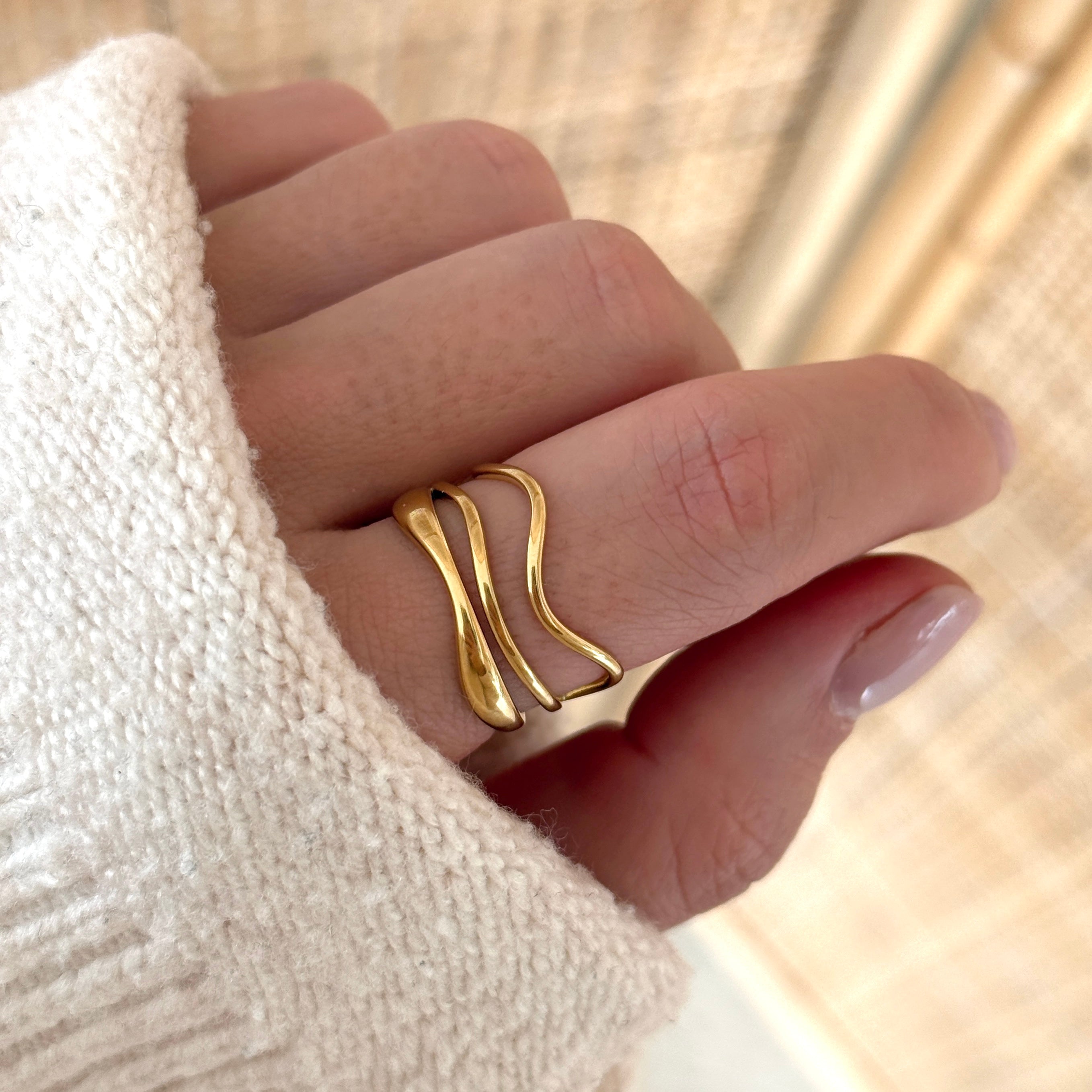 “Mila” Steel Ring