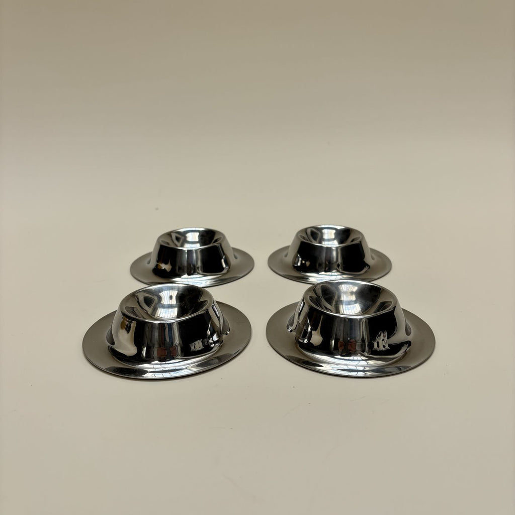 Ensemble De 4 Coquetiers En Métal Vintage