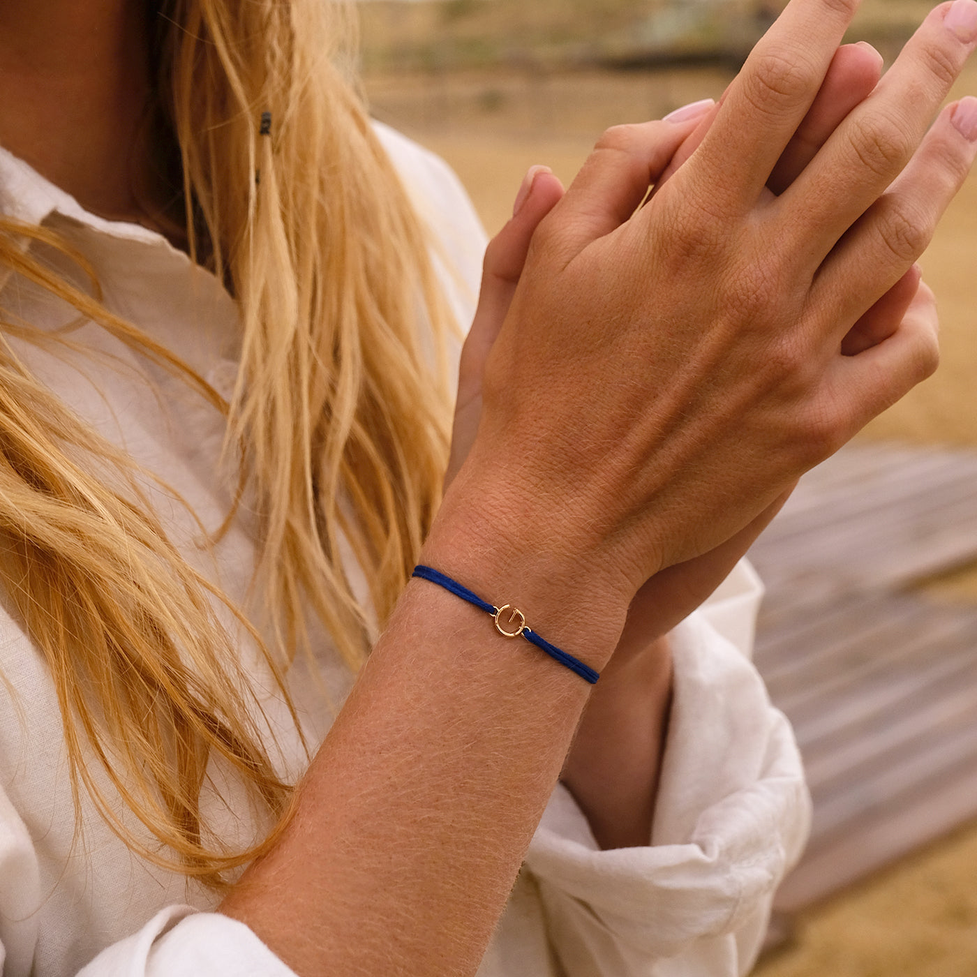 Pulsera G - Dorado - Negro