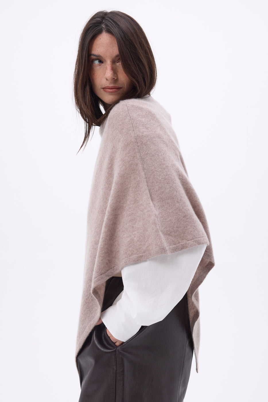 Capa Poncho Isadora - Avellana - Mujer