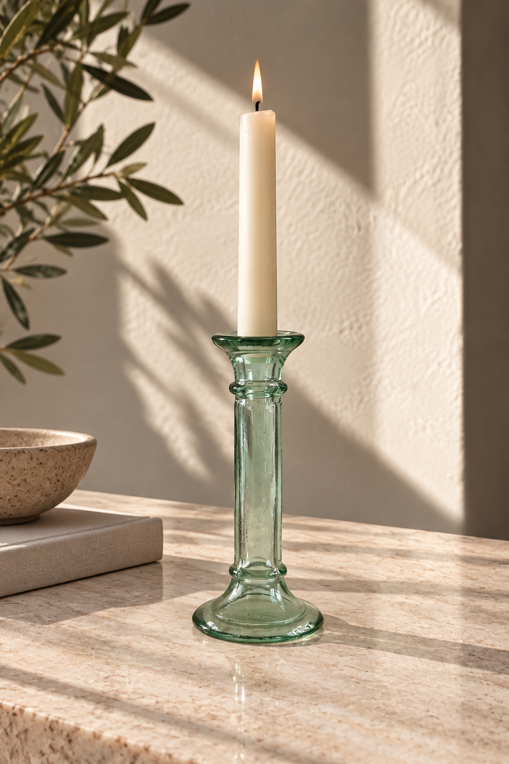 Gerader Kerzenständer aus gepresstem Vintage-Glas – Grün