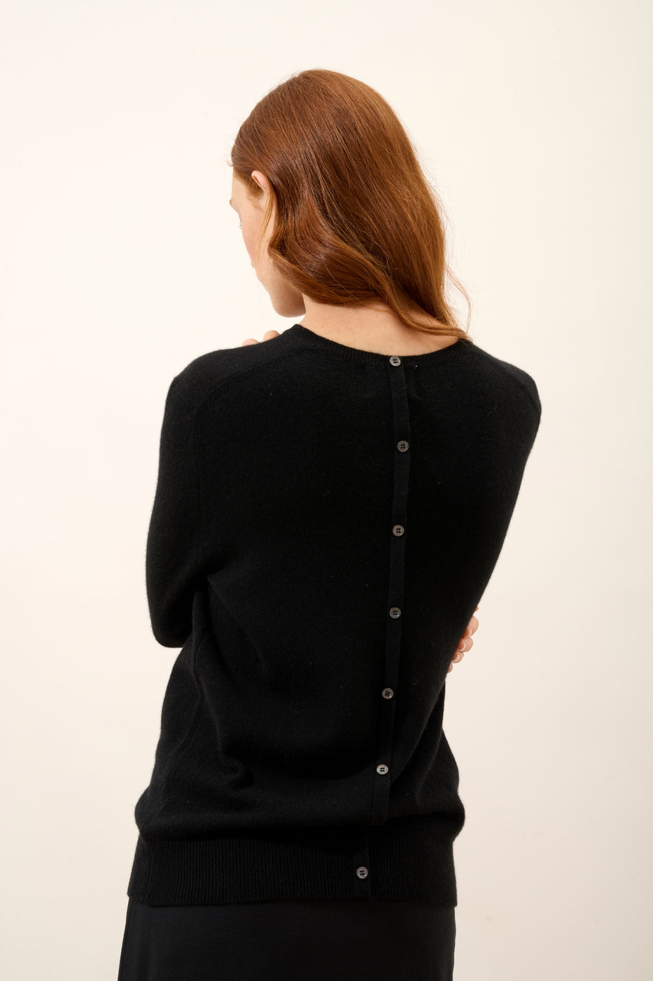 Pull Col Rond Boutonné Dos - Janice - Noir
