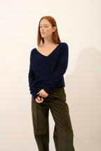Sweter Z Dekoltem W Serek - Phoebe - Navy