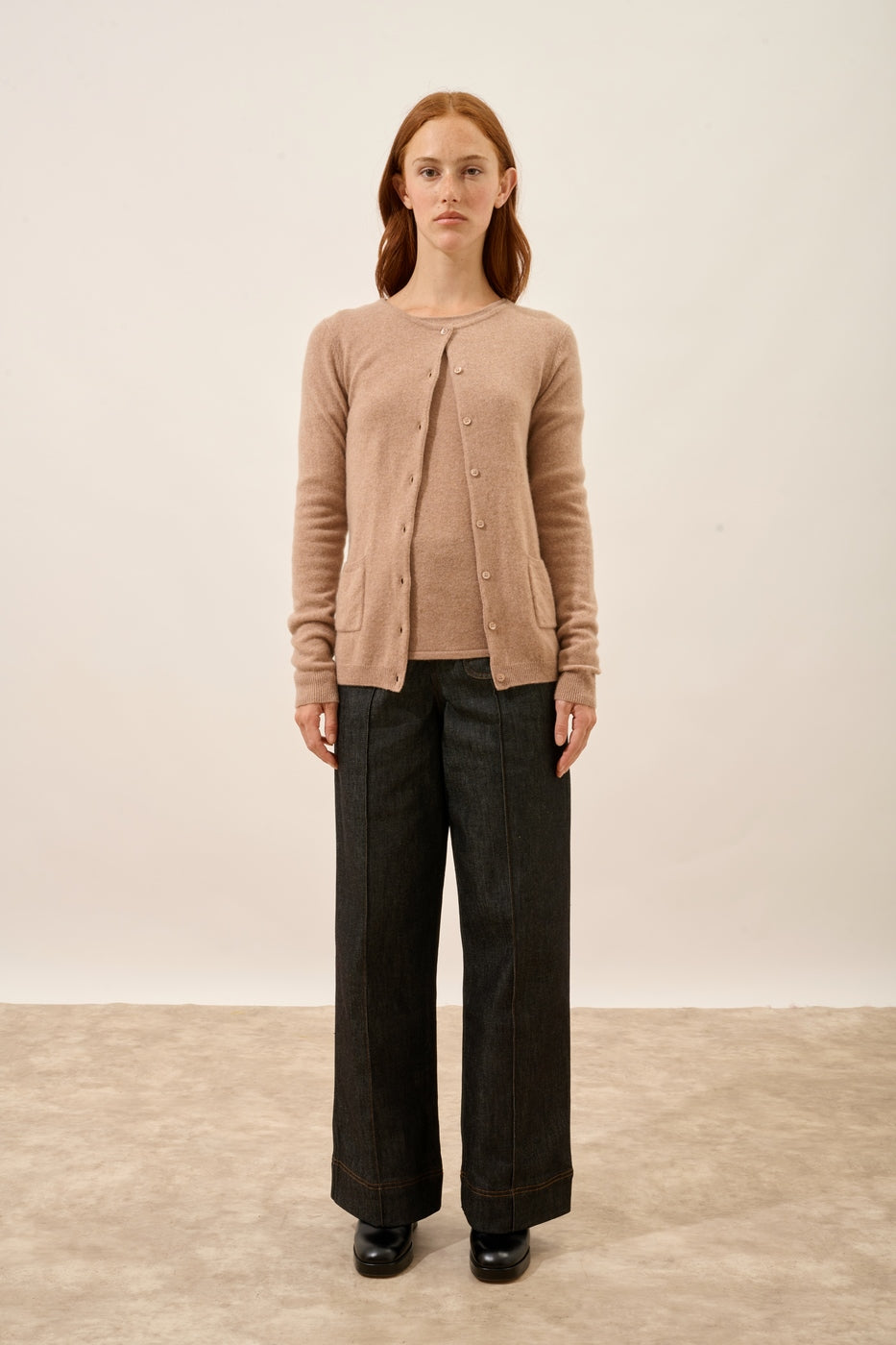 Cardigan med rund hals - Katharine - Meleret kamel