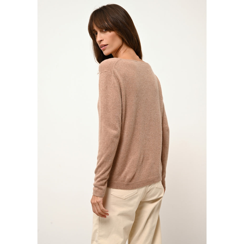 Sweter z dekoltem w łódkę - Fiona - Camel Chiné