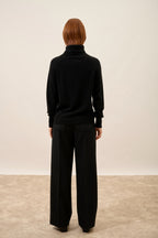Sweter z golfem – Lilly – Czarny