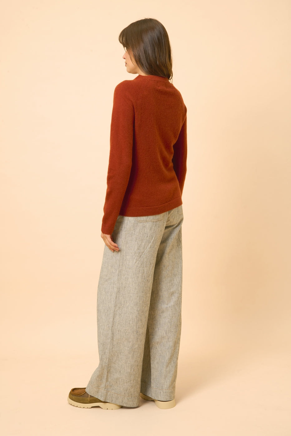 Round Neck Sweater - Jane - Squirrel