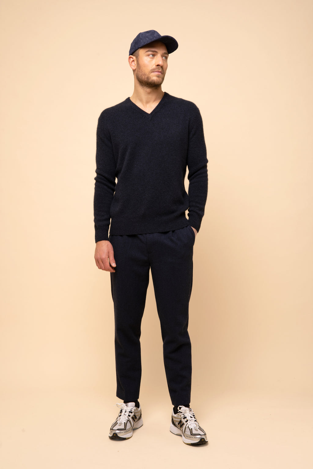 Sweter W Serek Z 4-Warstwowej Przędzy - Nathan - Caviar