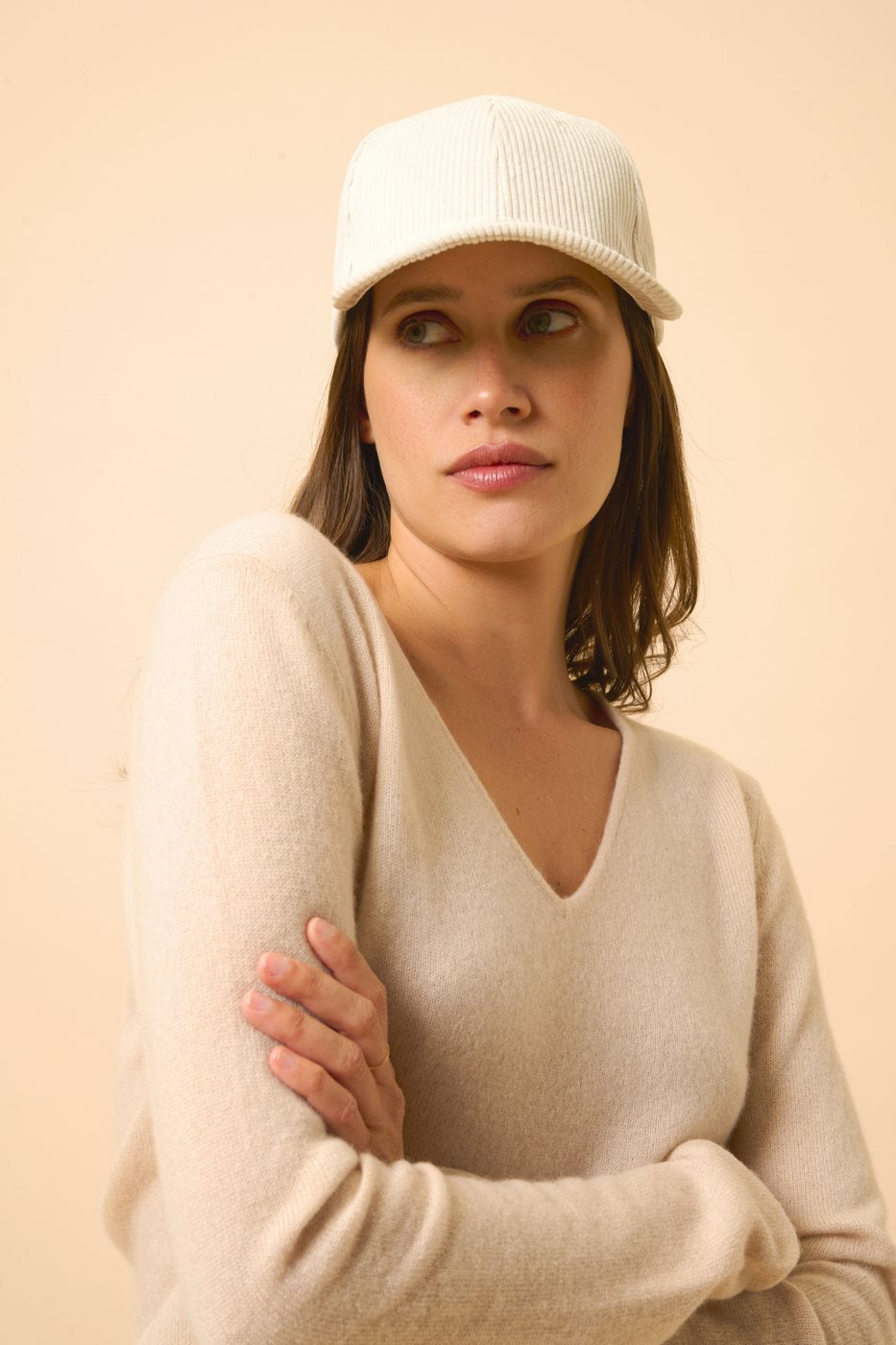 V-Neck Sweater - Joan - Nude